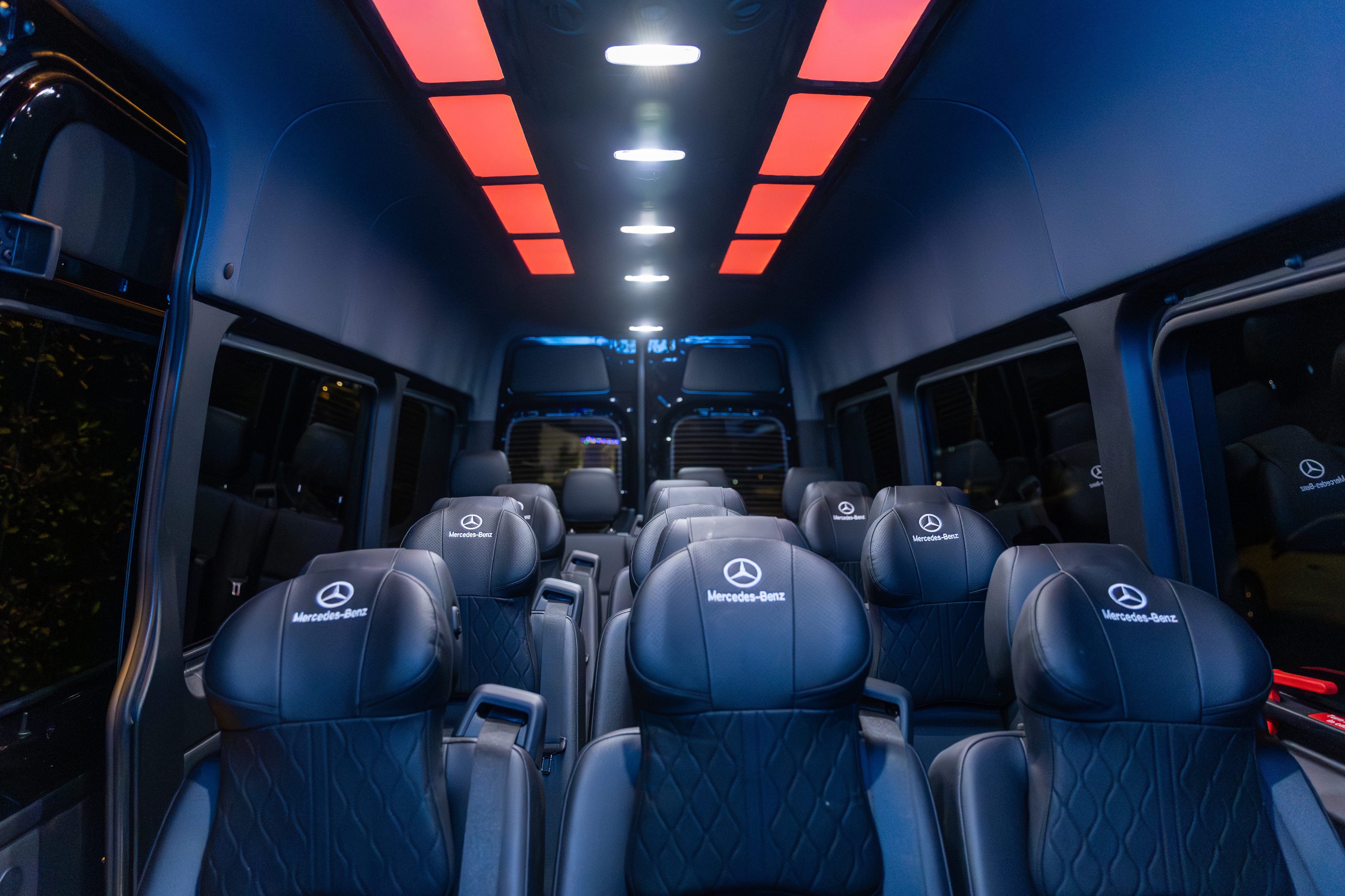 MERCEDEZ-BENZ SPRINTER 2500 15 PASSENGER Image 90